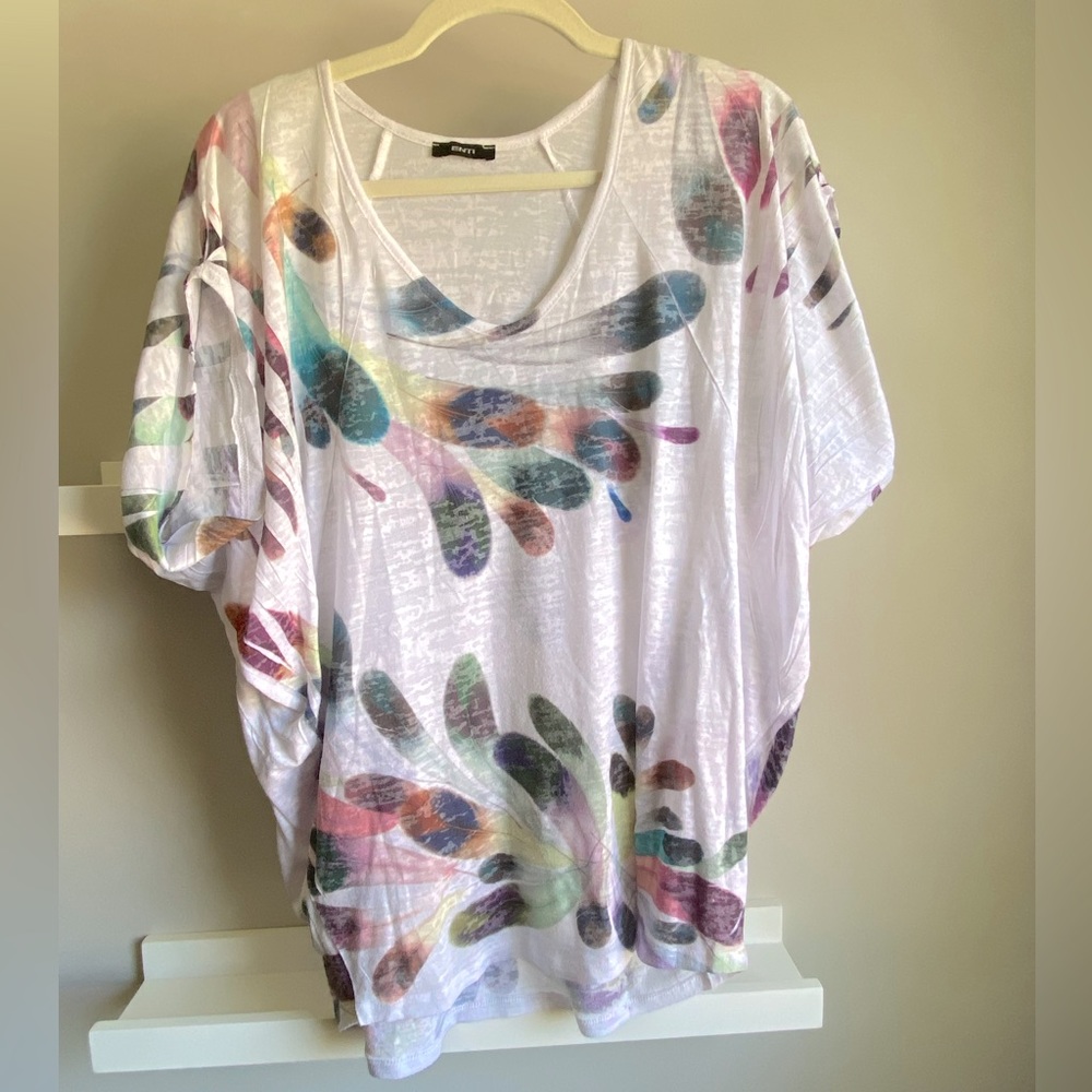 Women’s Tee M EUC